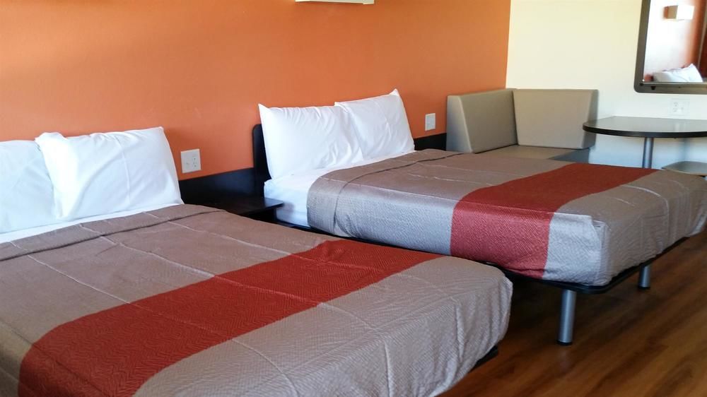 Motel 6-Blue Springs, Mo Bagian luar foto