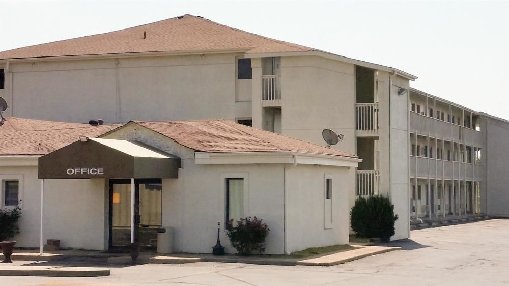 Motel 6-Blue Springs, Mo Bagian luar foto
