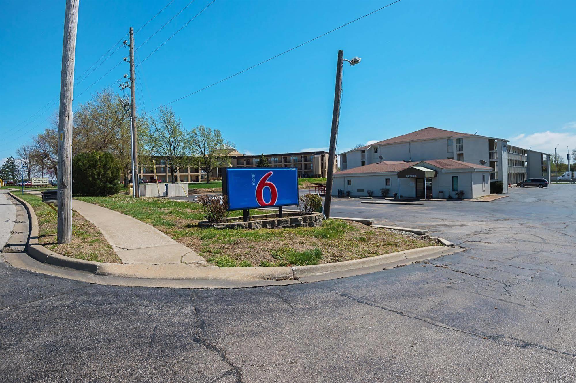 Motel 6-Blue Springs, Mo Bagian luar foto