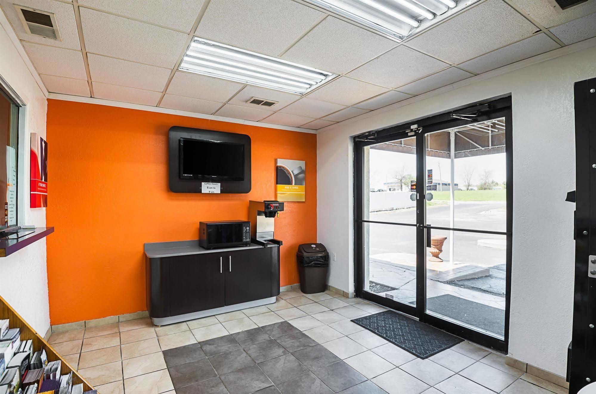 Motel 6-Blue Springs, Mo Bagian luar foto