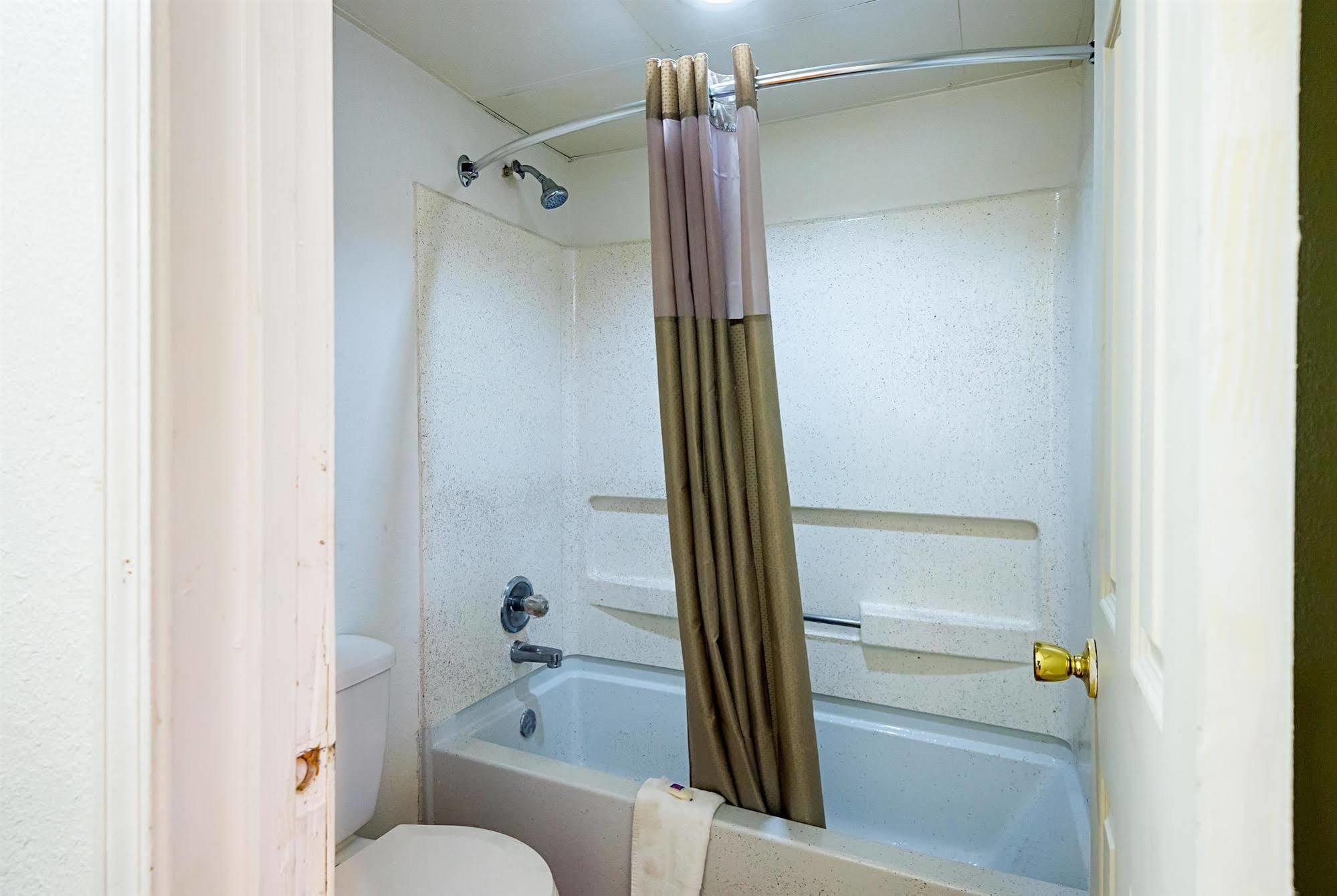 Motel 6-Blue Springs, Mo Bagian luar foto